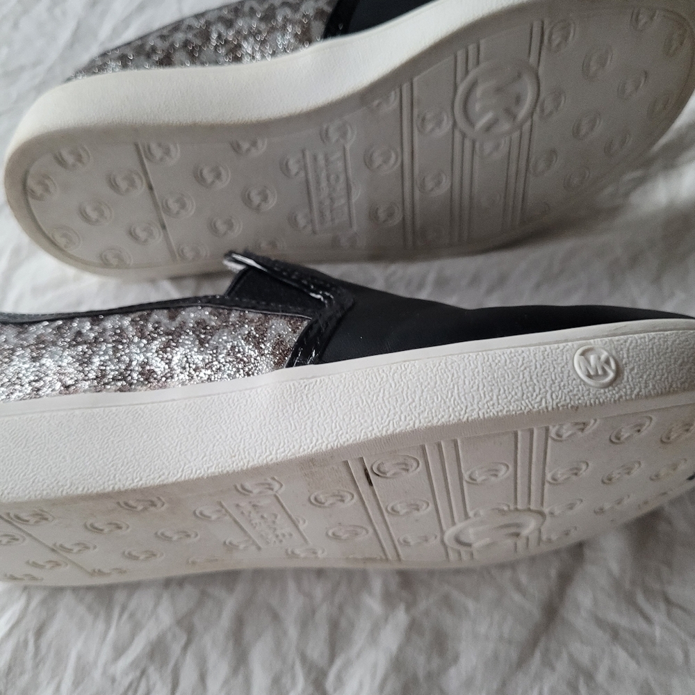 Michael Kors Kids  Black and White Slip-On Sneakers Size2 - Picture 4 of 5